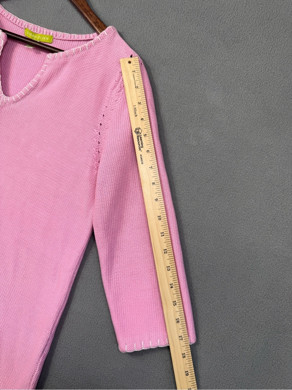 Sigrid Olsen Pink 3/4 Sleeve V-Neck Knit Top, Hem and Neckline Detail, Medium - Picture 8 of 12